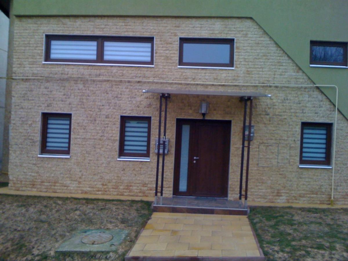 Villa Vila Carolina Apulum Alba Iulia Exterior foto